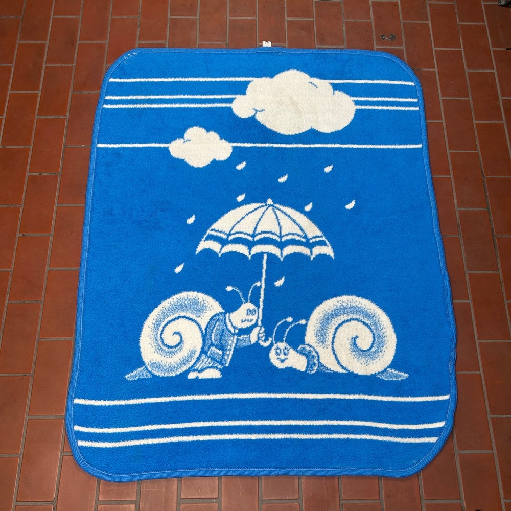 San Marcos Vintage Snail Umbrella Baby Blanket Blue White Reversible Plush 43x55